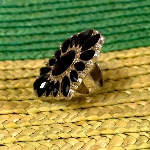 Chunky  Silver Tone &Black Rhinestone Flower Statement Ring - Picture 3 of 10